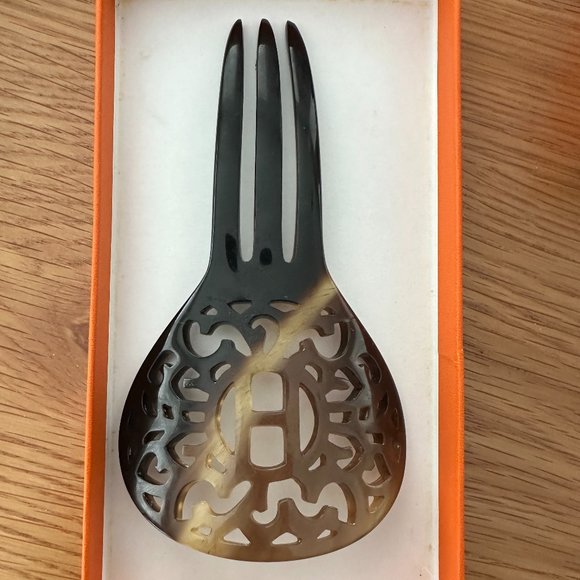 HERMES Buffalo Horn Rocaille Hairpin Brown main image 6